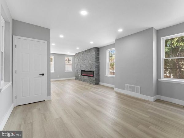 121 N 6TH STREET , DARBY, PA 19023