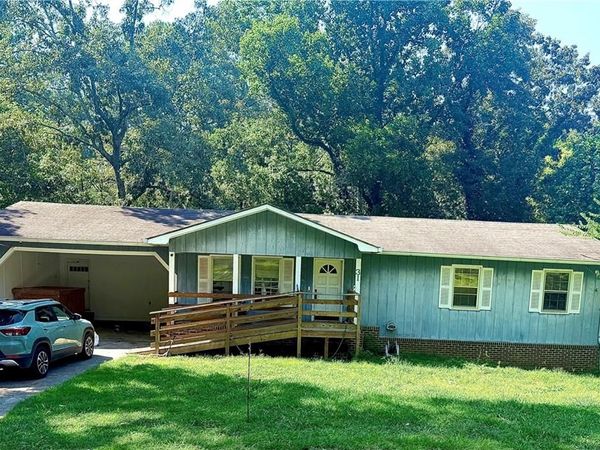 31 Rainwood Circle SE, Silver Creek, GA 30173