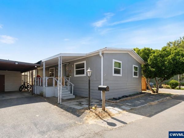 141 17th #3 St, Independence, OR 97351