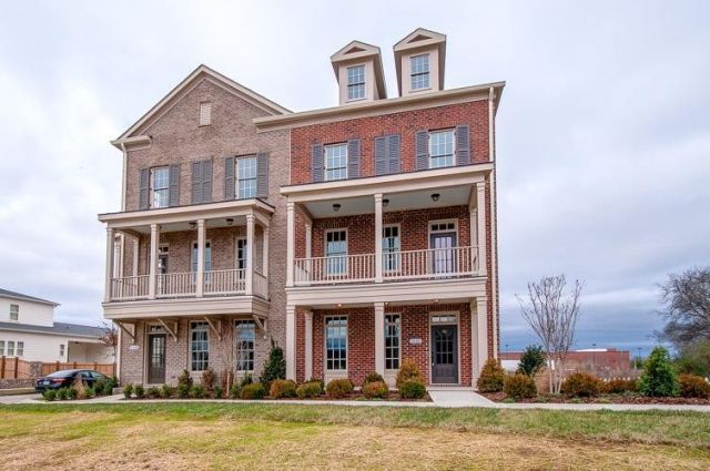 1592 Townsend Boulevard Franklin, TN 37064