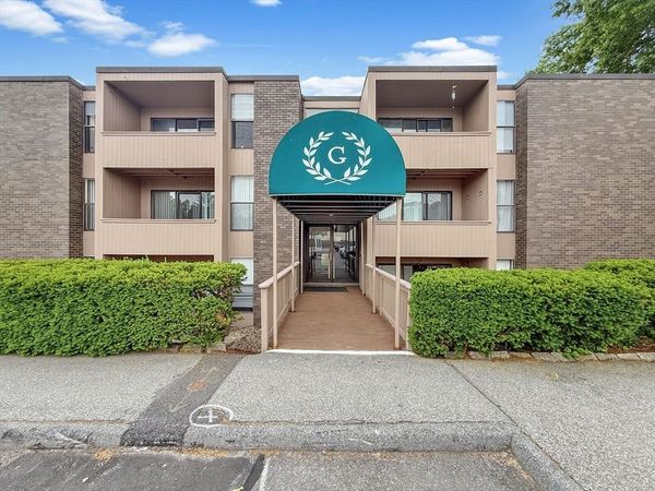 22 Shrewsbury Green Dr, Unit I, Shrewsbury, MA 01545