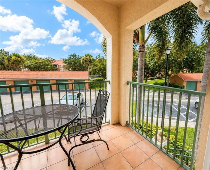 1265 Wildwood Lakes Blvd, Unit 201, Naples, FL 34104 Photo