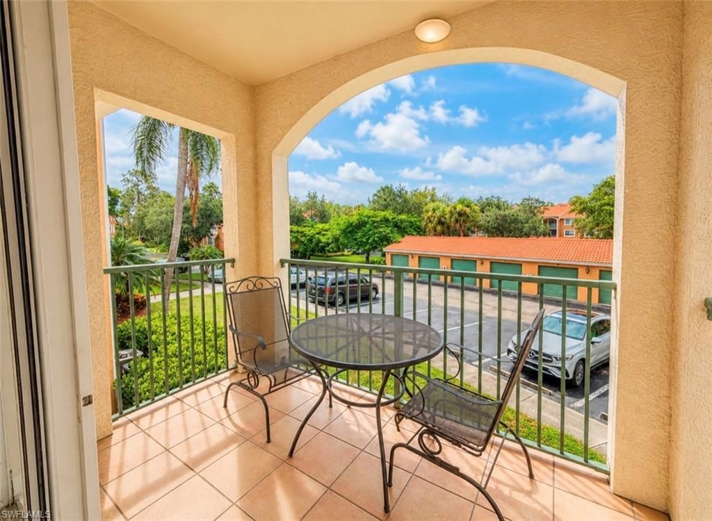 1265 Wildwood Lakes Blvd, Unit 201, Naples, FL 34104 Photo