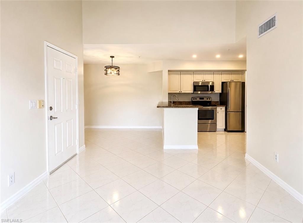1265 Wildwood Lakes Blvd, Unit 201, Naples, FL 34104 Photo