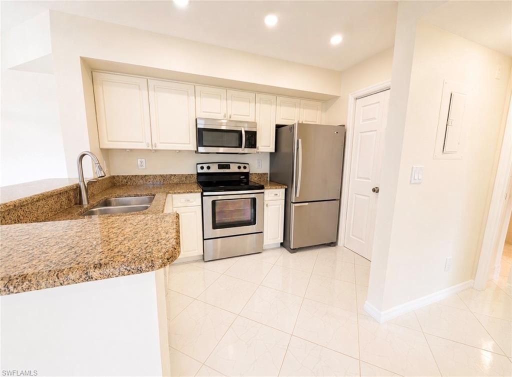 1265 Wildwood Lakes Blvd, Unit 201, Naples, FL 34104 Photo