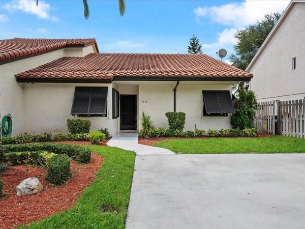 1419 Riverside Circle, Wellington, FL 33414