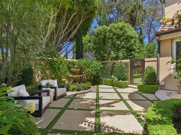 25 Lyon, Newport Coast, CA 92657