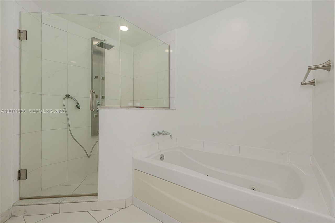 55 SE 6th St, Unit 1507, Miami, FL 33131 Photo