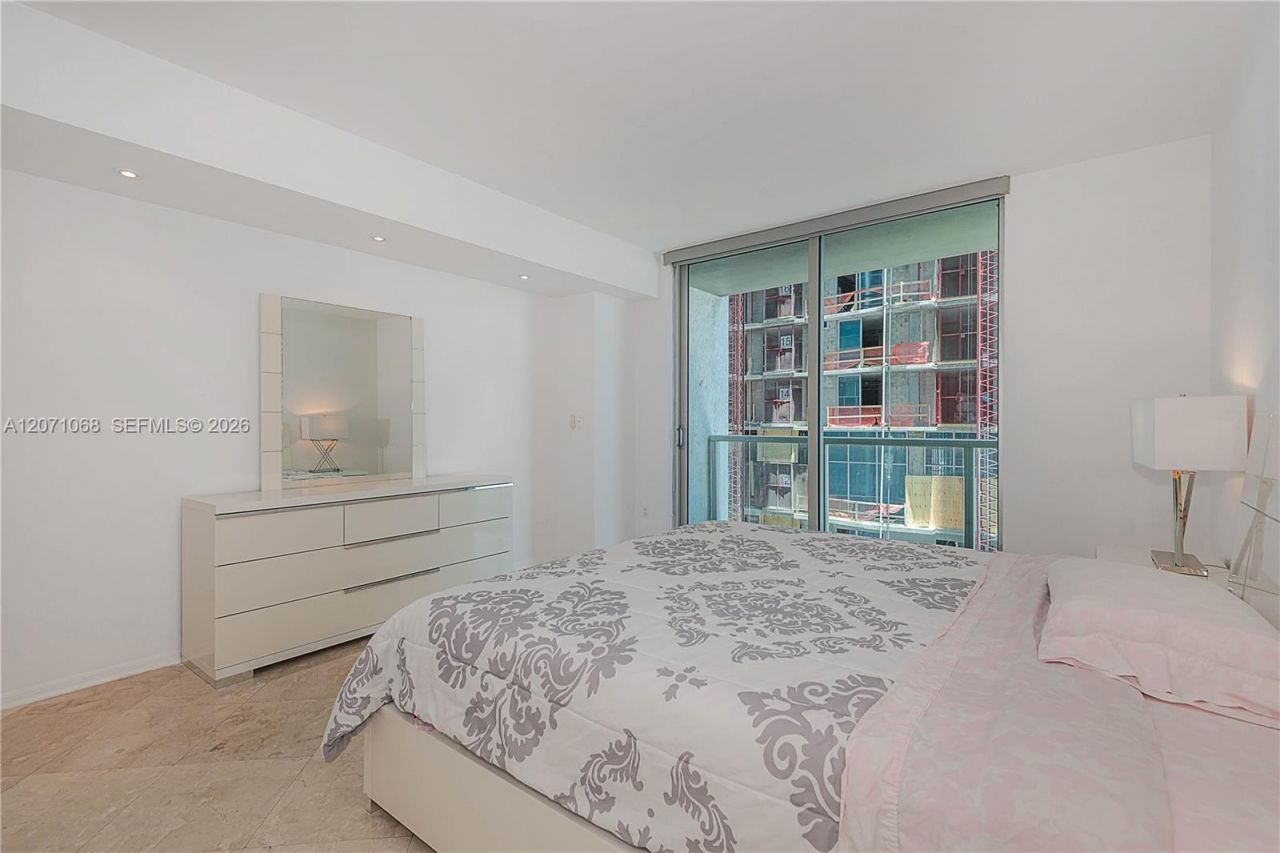 55 SE 6th St, Unit 1507, Miami, FL 33131 Photo
