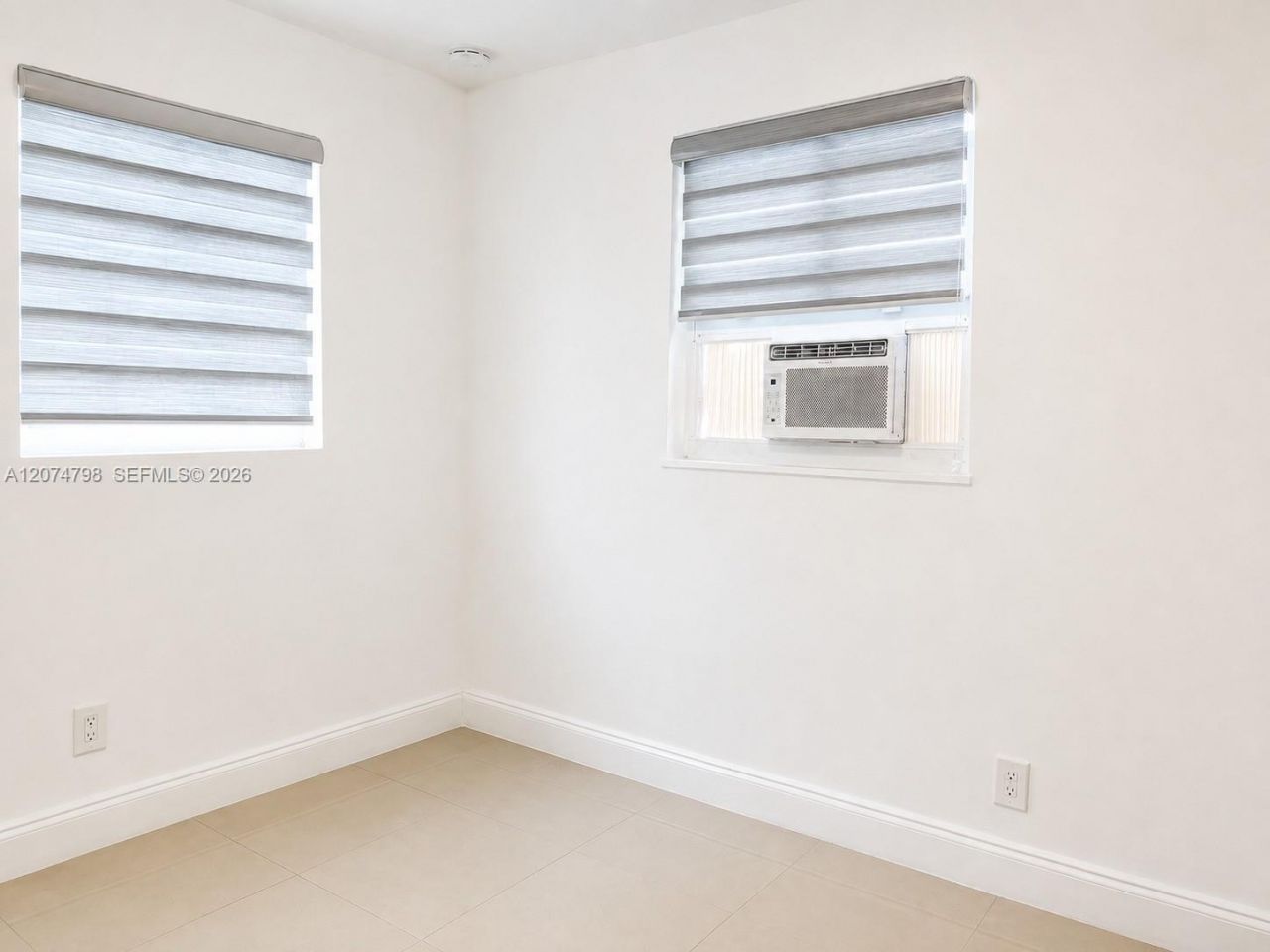 802 NW 3rd Ter, Hallandale Beach, FL 33009 Photo