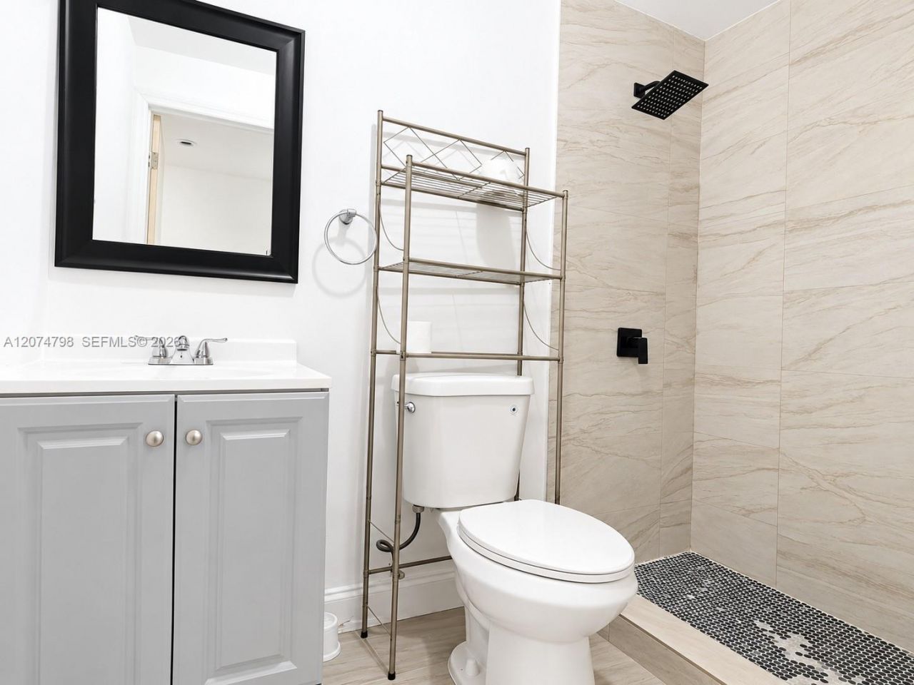802 NW 3rd Ter, Hallandale Beach, FL 33009 Photo