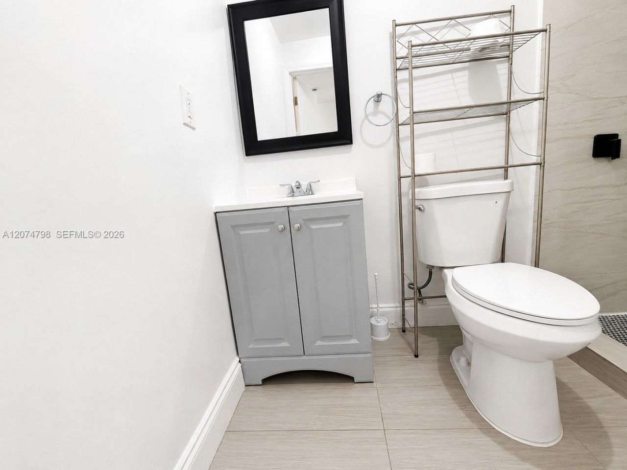 802 NW 3rd Ter, Hallandale Beach, FL 33009 Photo