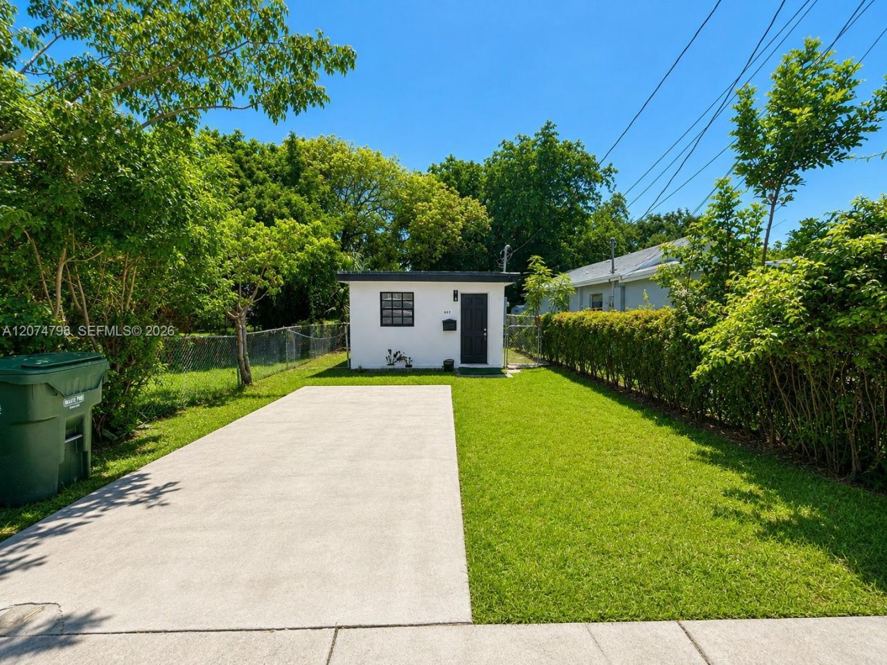 802 NW 3rd Ter, Hallandale Beach, FL 33009 Photo