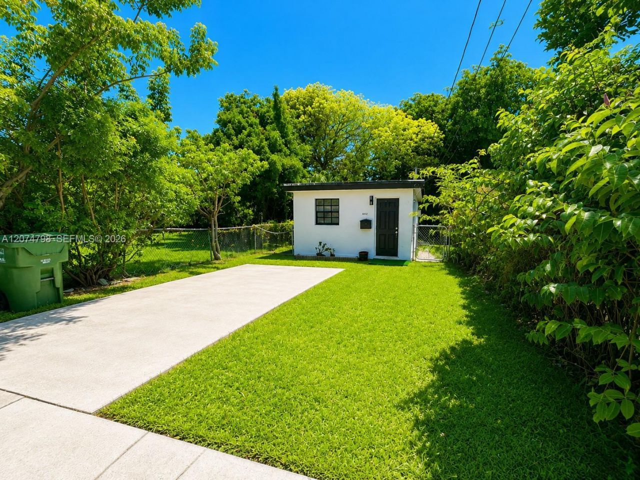 802 NW 3rd Ter, Hallandale Beach, FL 33009 Photo