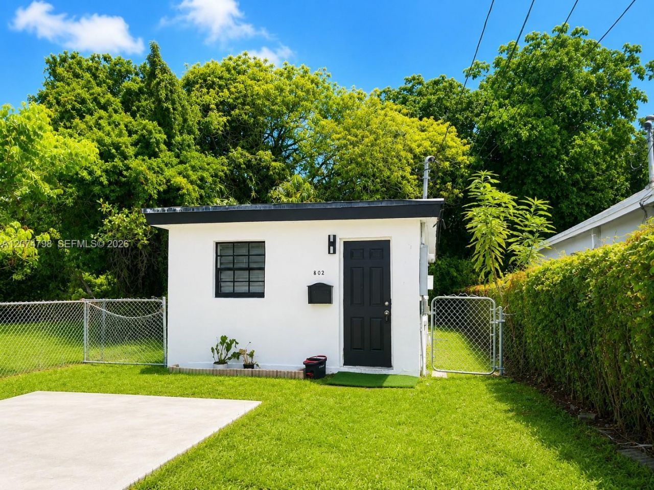 802 NW 3rd Ter, Hallandale Beach, FL 33009 Photo