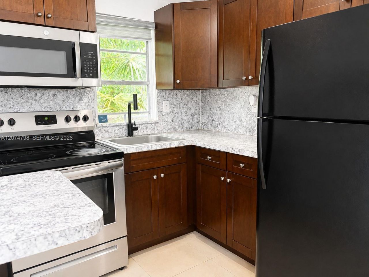 802 NW 3rd Ter, Hallandale Beach, FL 33009 Photo