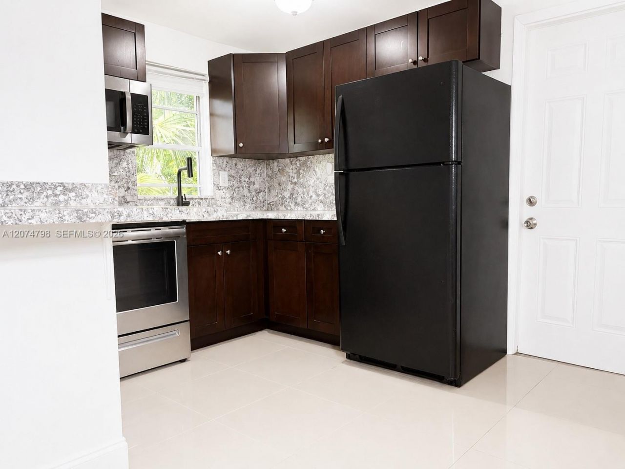802 NW 3rd Ter, Hallandale Beach, FL 33009 Photo