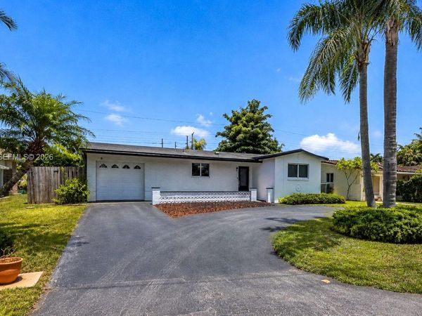 4448 SW 37th Ave , Dania Beach, FL 33312