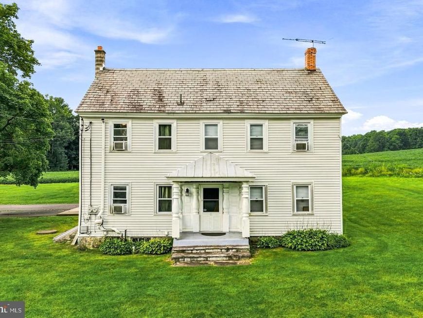 267 Long Mountain Road, Effort, PA 18330 Main Photo
