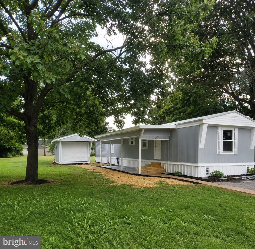 1 PARK STREET , MOUNT HOLLY SPRINGS, PA 17065
