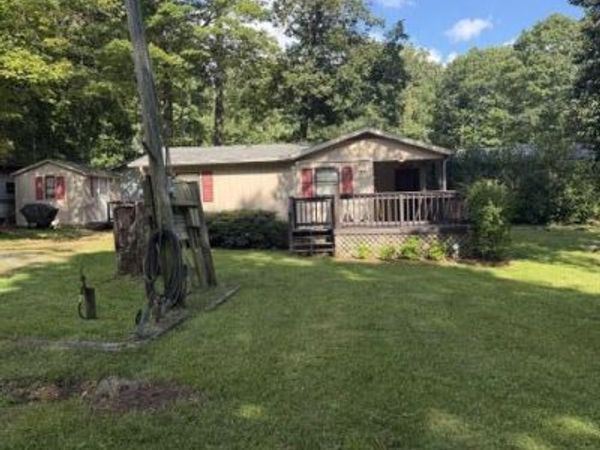 131 SE Wilderness DR SE, Copper Hill, VA 24079