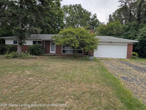 27832 Kendallwood Drive, Farmington Hills, MI 48334