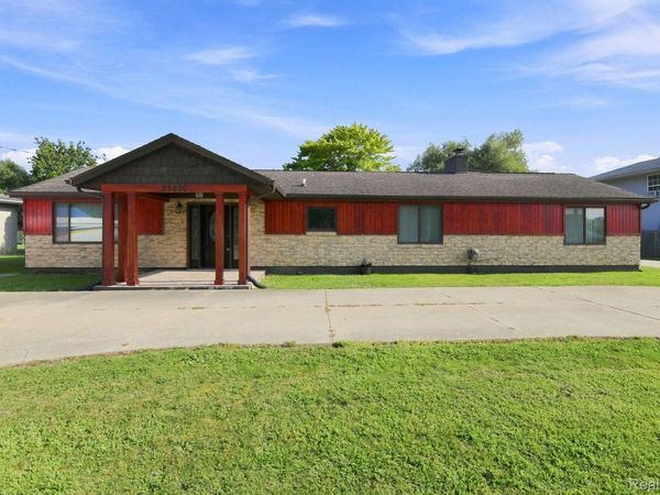 25800 N River Road, Harrison Township, Mi 48045