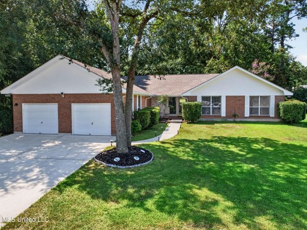 8820 Kailua Place, Diamondhead, MS 39525