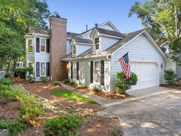110 Great Oaks Lane, Roswell, GA 30075