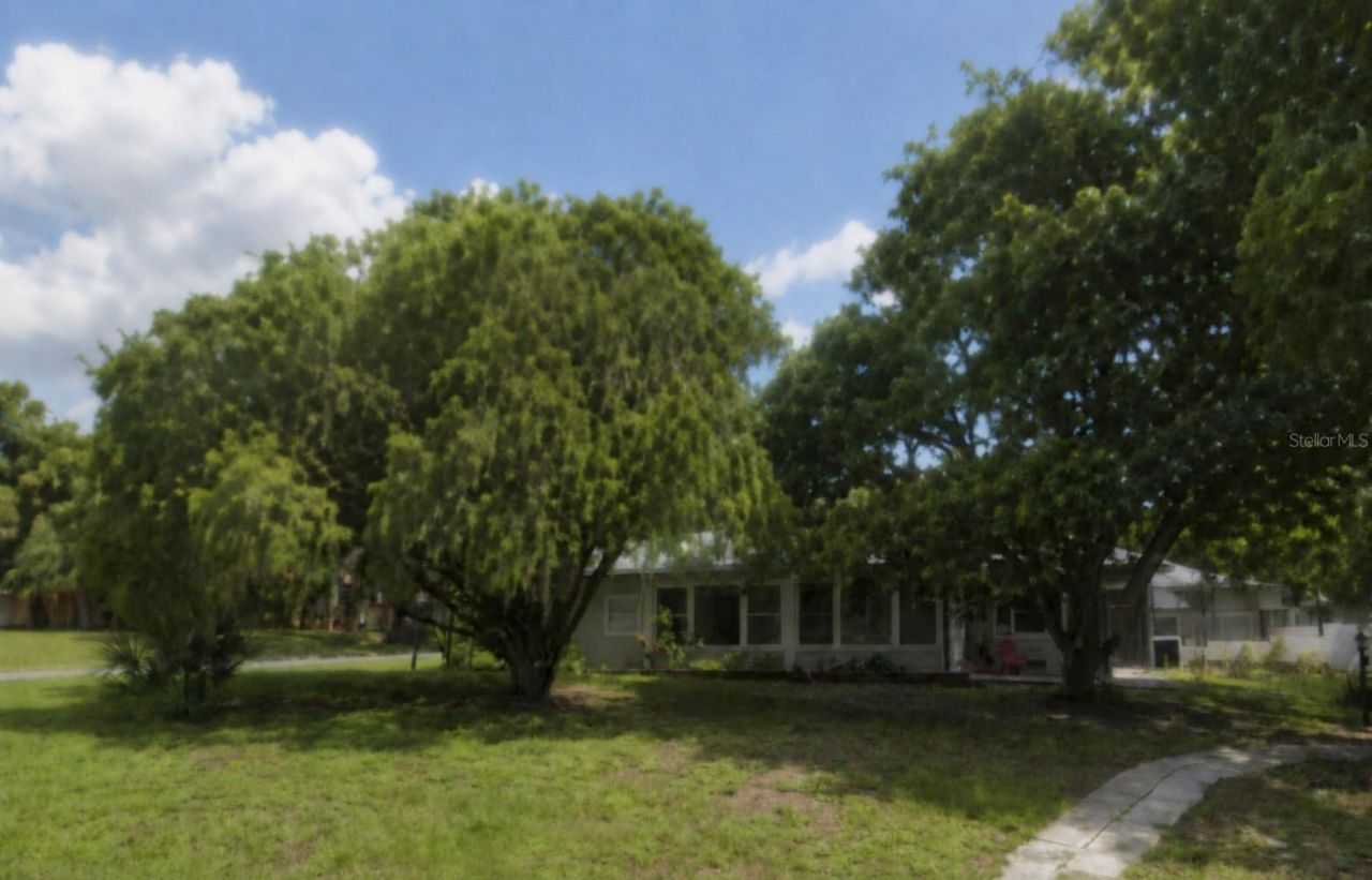 994 Seminole Street , Clermont, FL 34711 Main Photo