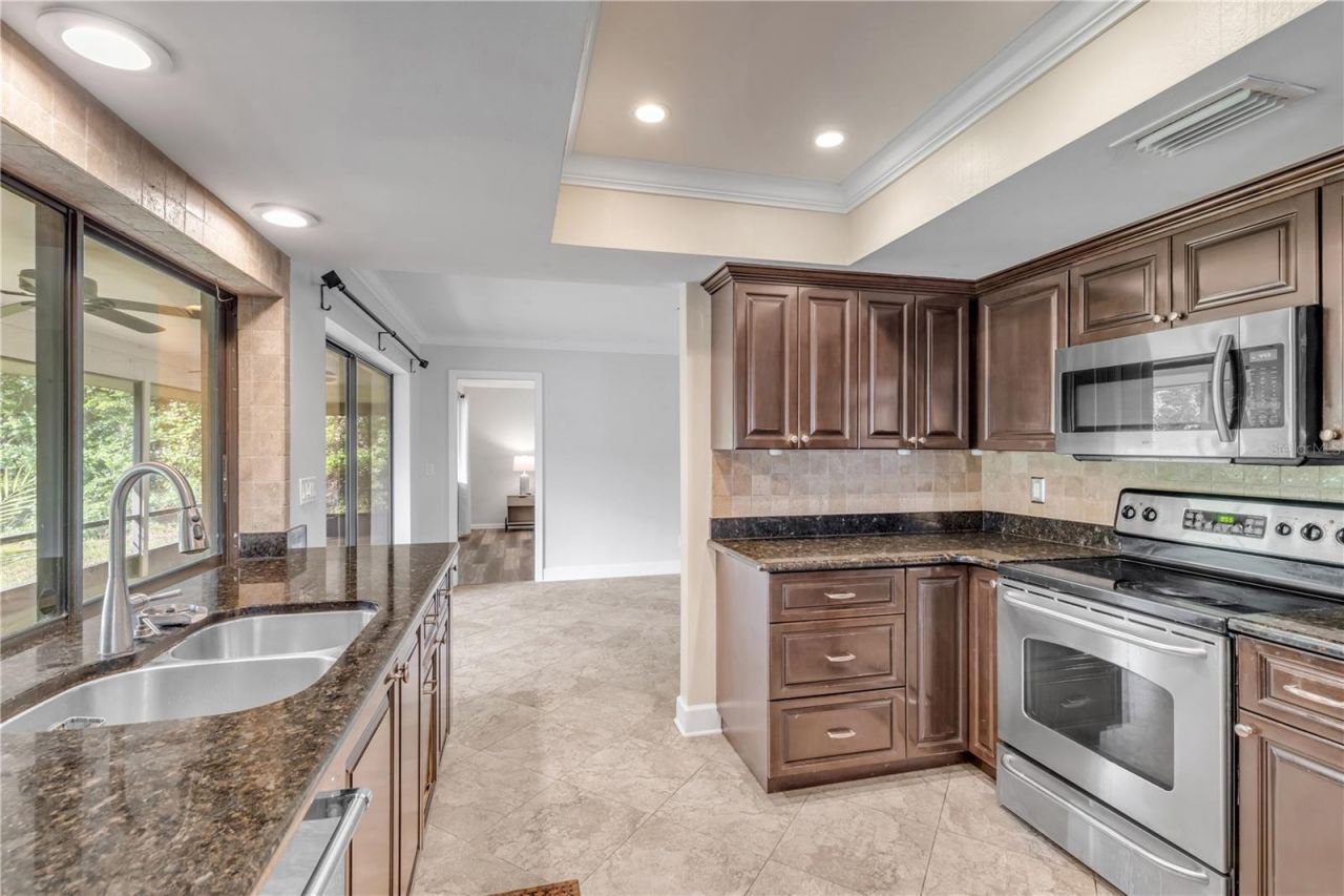 530 Club House Boulevard, New Smyrna Beach, FL 32168 Photo