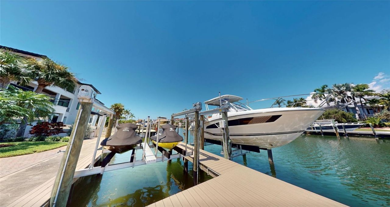 101 9th Street E, Tierra Verde, FL 33715 Photo