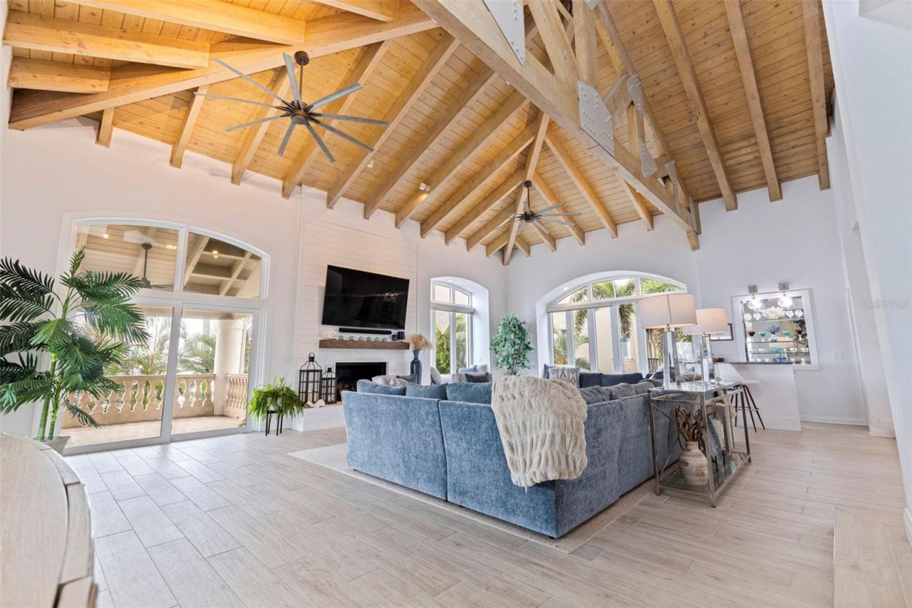 101 9th Street E, Tierra Verde, FL 33715 Photo