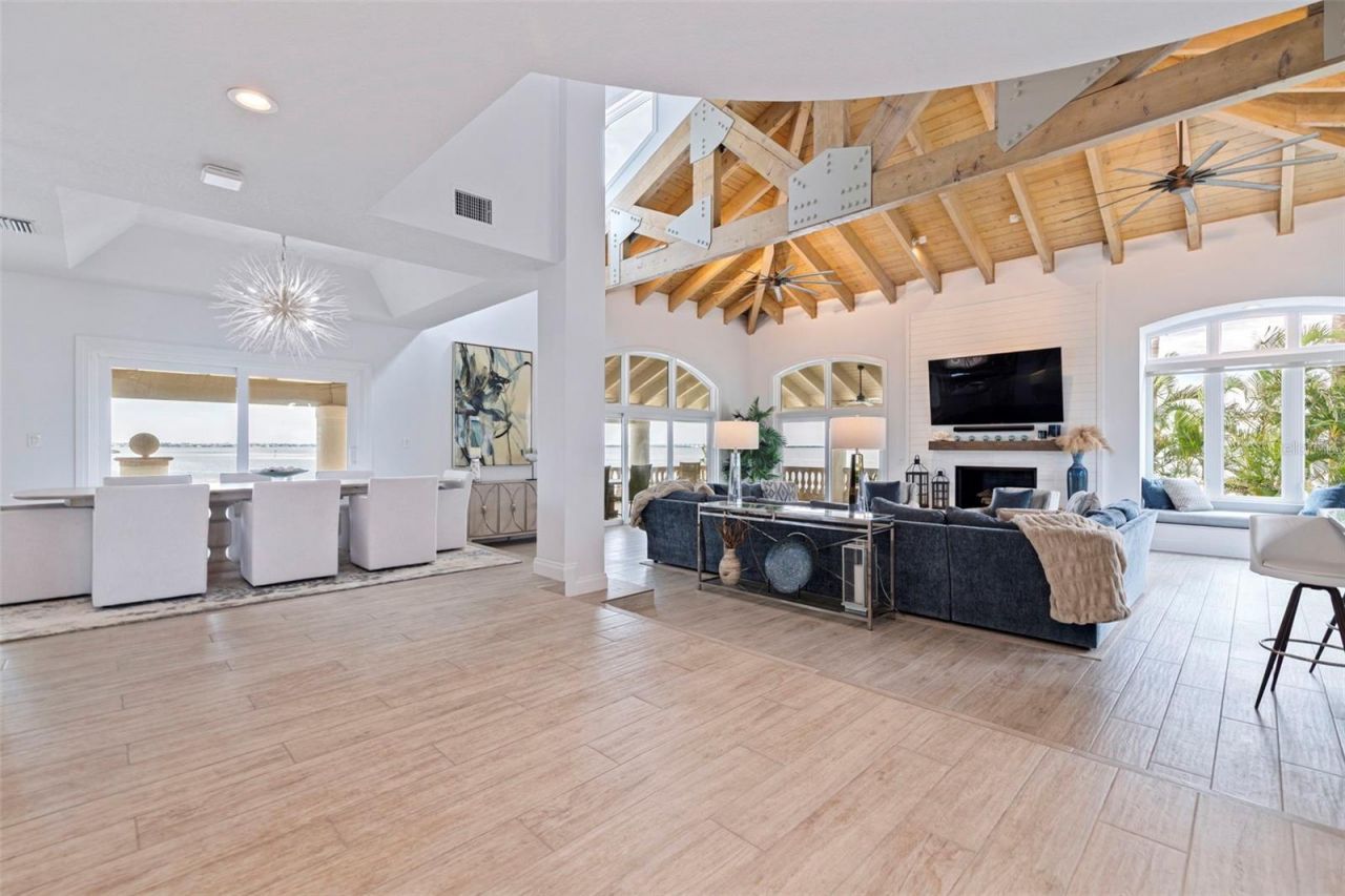 101 9th Street E, Tierra Verde, FL 33715 Photo