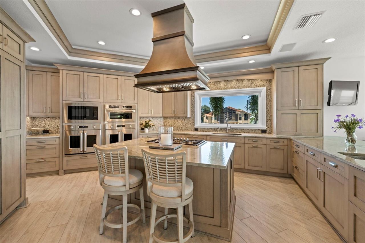 101 9th Street E, Tierra Verde, FL 33715 Photo
