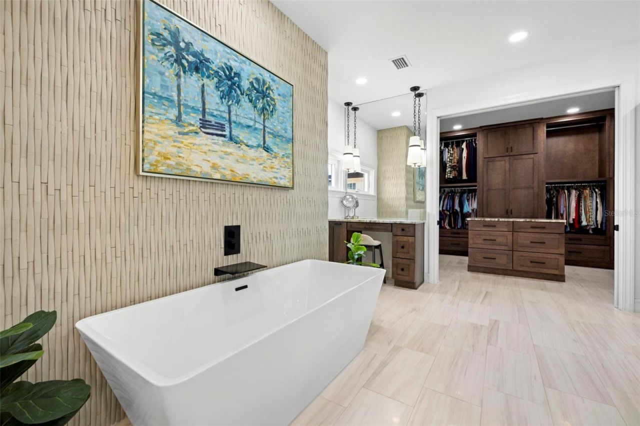 101 9th Street E, Tierra Verde, FL 33715 Photo