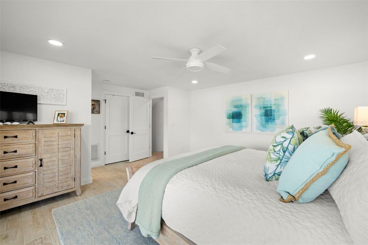 101 9th Street E, Tierra Verde, FL 33715 Photo