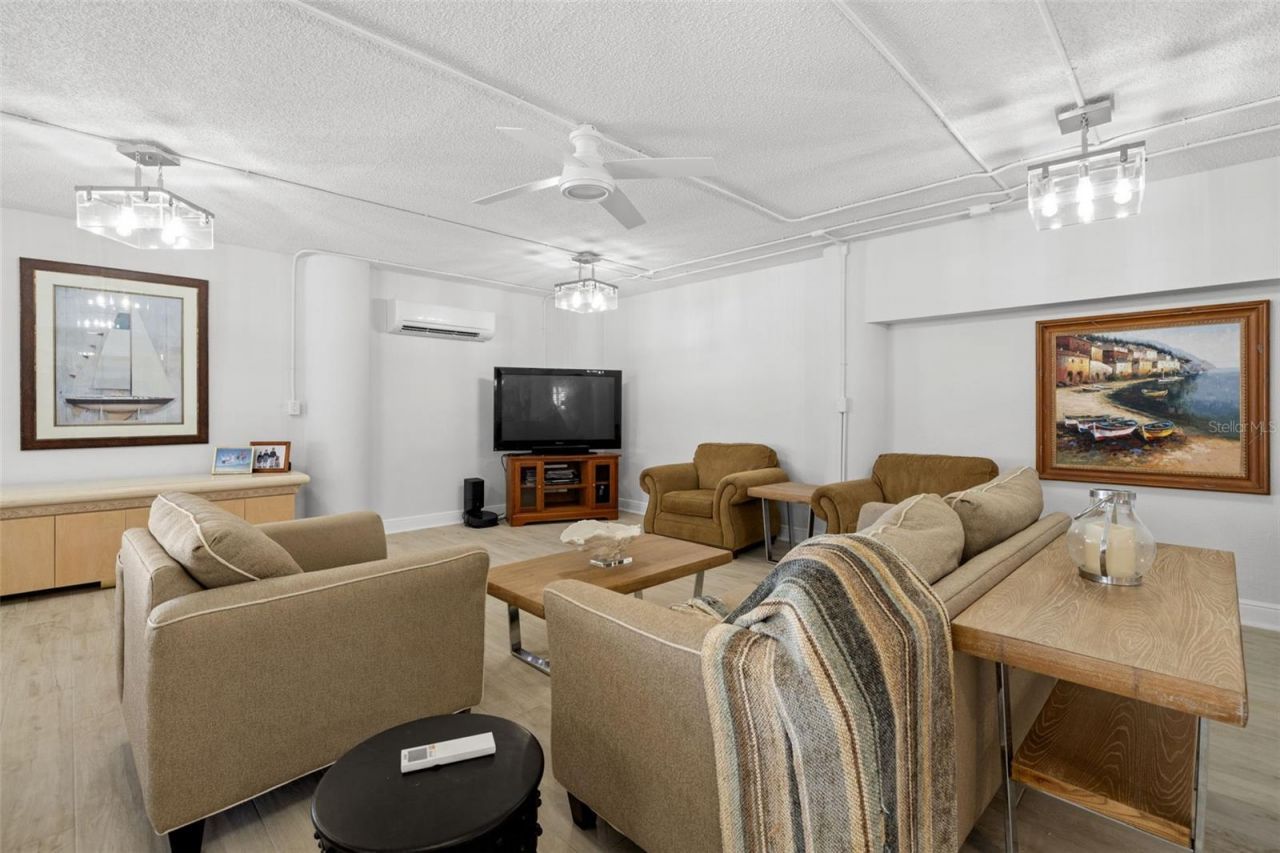 101 9th Street E, Tierra Verde, FL 33715 Photo