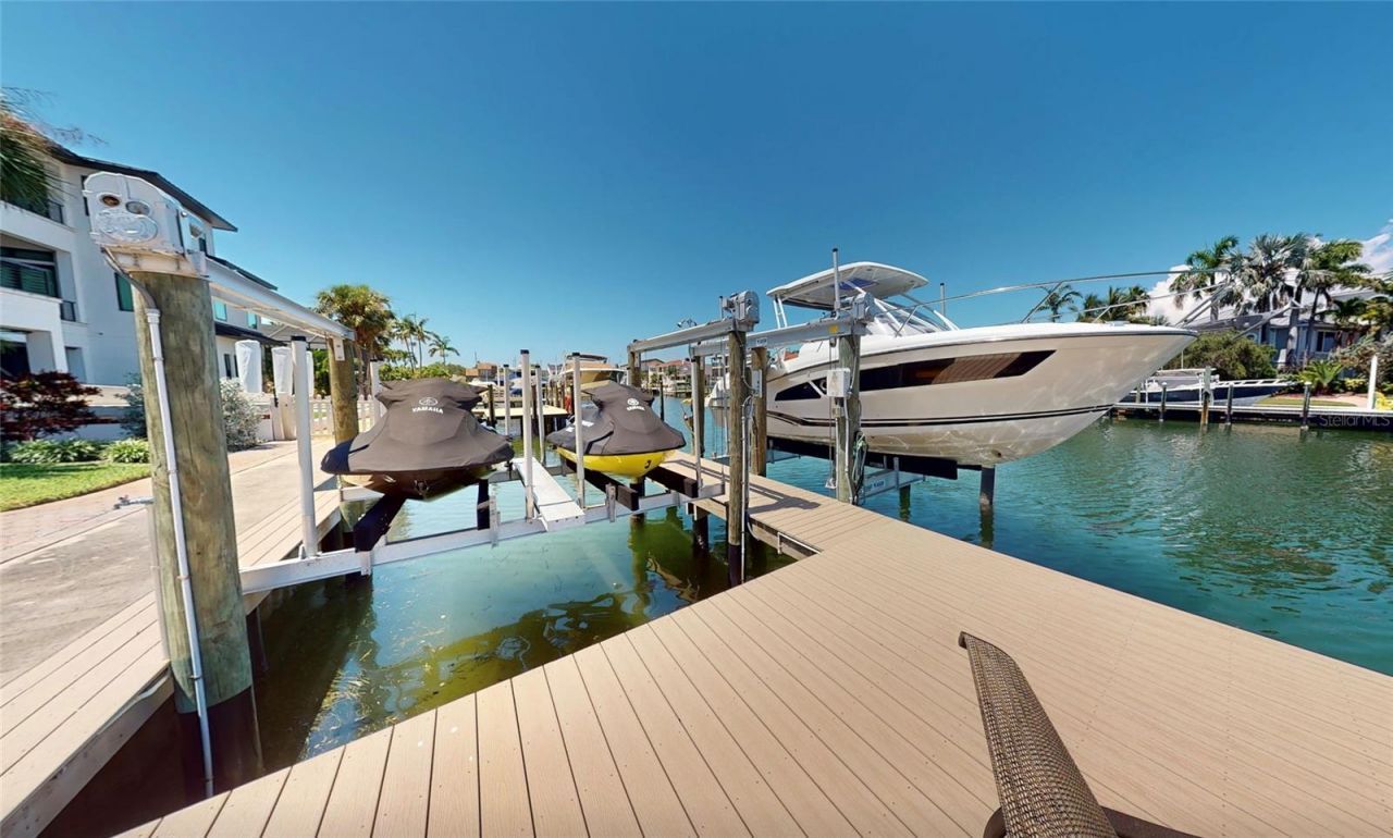 101 9th Street E, Tierra Verde, FL 33715 Photo