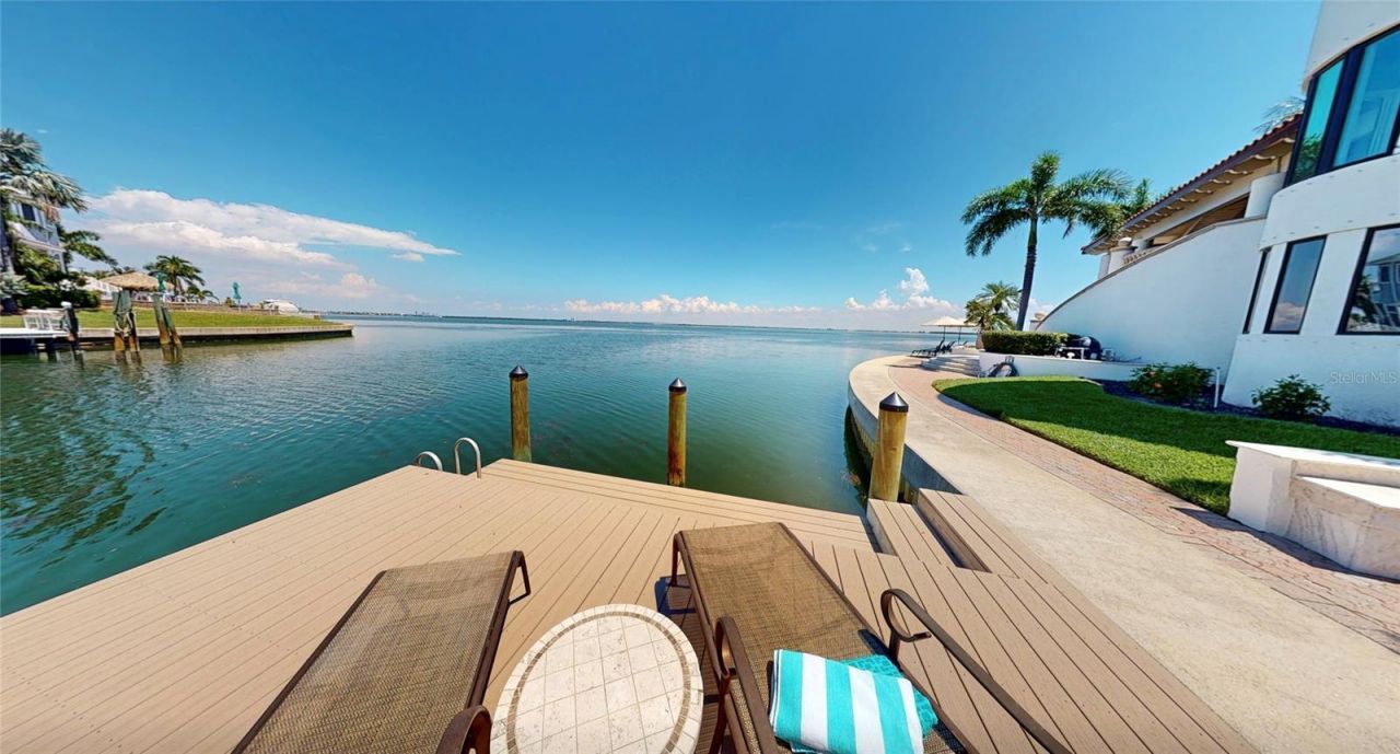 101 9th Street E, Tierra Verde, FL 33715 Photo