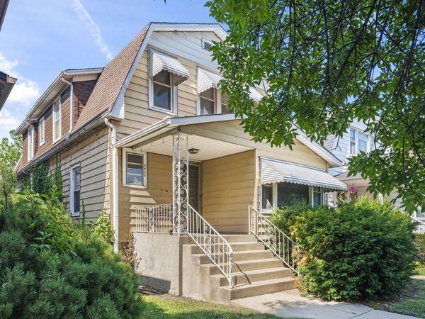 5848 W Catalpa Avenue, Chicago, IL 60630