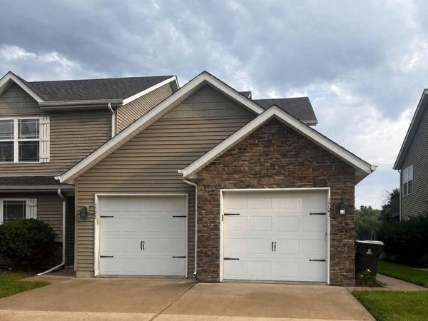 1721 W River Street , Dixon, IL 61021