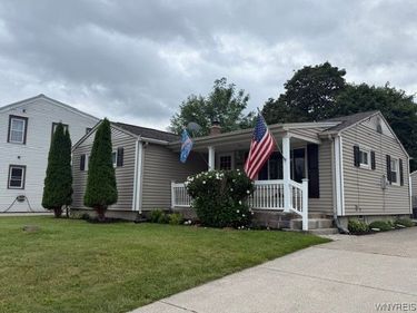 1700 Eggert Road, Amherst, NY 14226