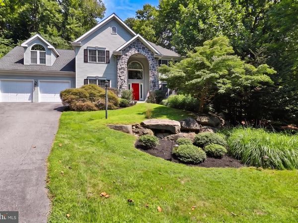 229 POPLAR LANE, ELIZABETHTOWN, PA 17022