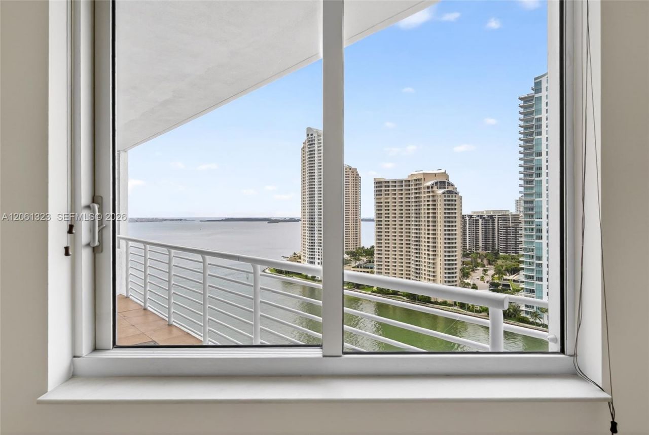 325 S Biscayne Blvd , Unit 2219, Miami, FL 33131 Photo