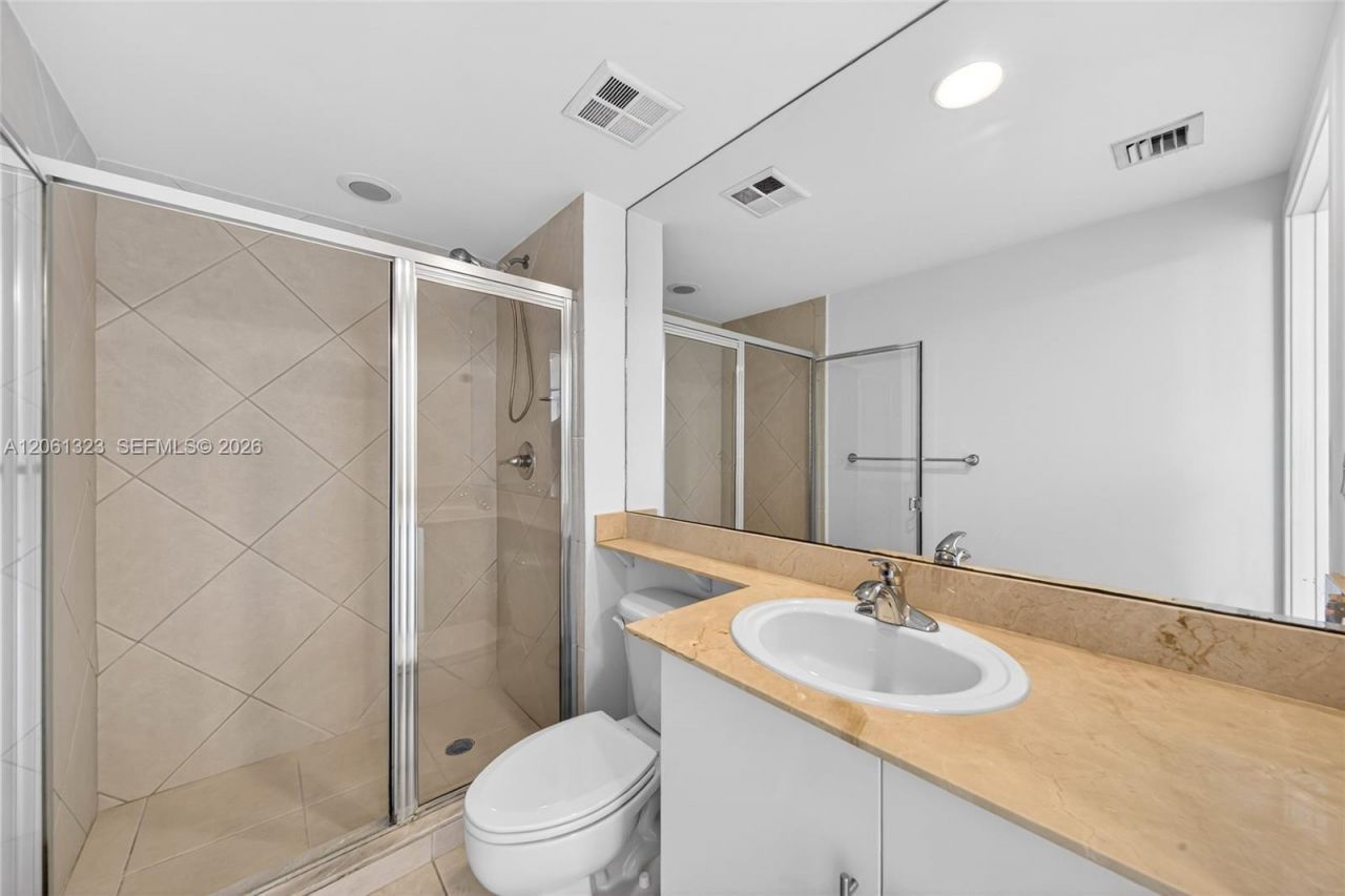 325 S Biscayne Blvd , Unit 2219, Miami, FL 33131 Photo