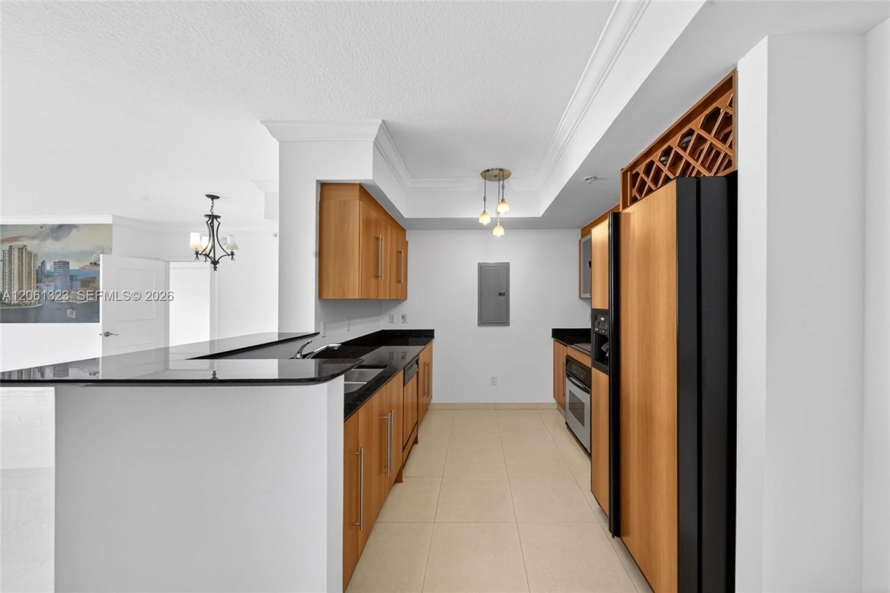 325 S Biscayne Blvd , Unit 2219, Miami, FL 33131 Photo