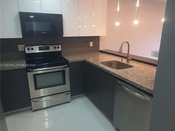 Unit 9935, Sunrise, FL 33351