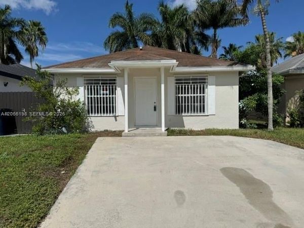 982 SW 9th Ct, Florida City, FL 33034
