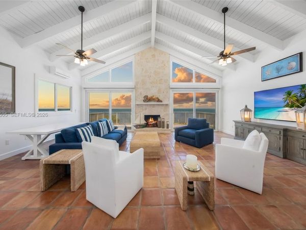316 N Dr , Islamorada, FL 33036